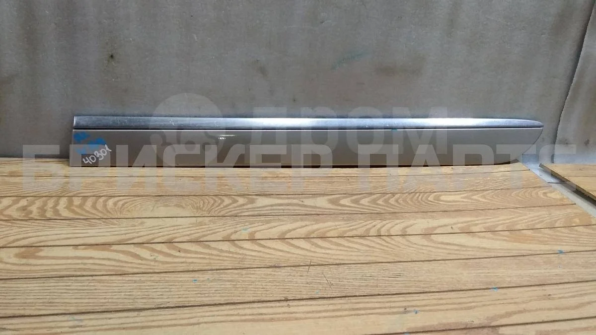 Молдинг двери зад лев Mercedes (Мерседес) M-класс W164 (ML)