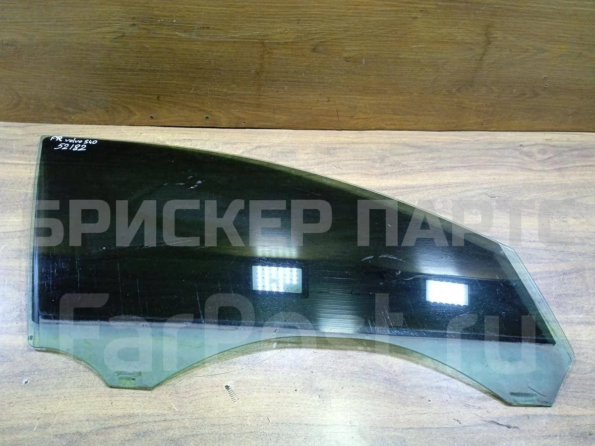 Стекло двери передней Вольво S40 2