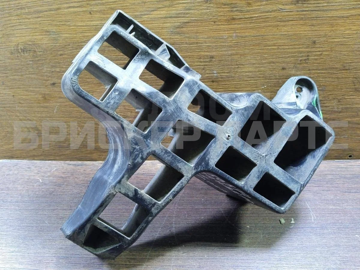 Кронштейн бампера Рено Сандеро 1