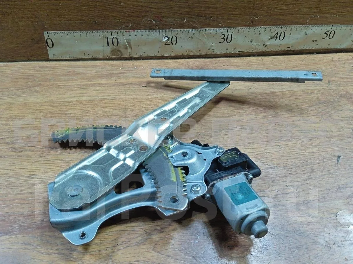 Стеклоподъемник(зад) Ниссан Тиида 1  C11
