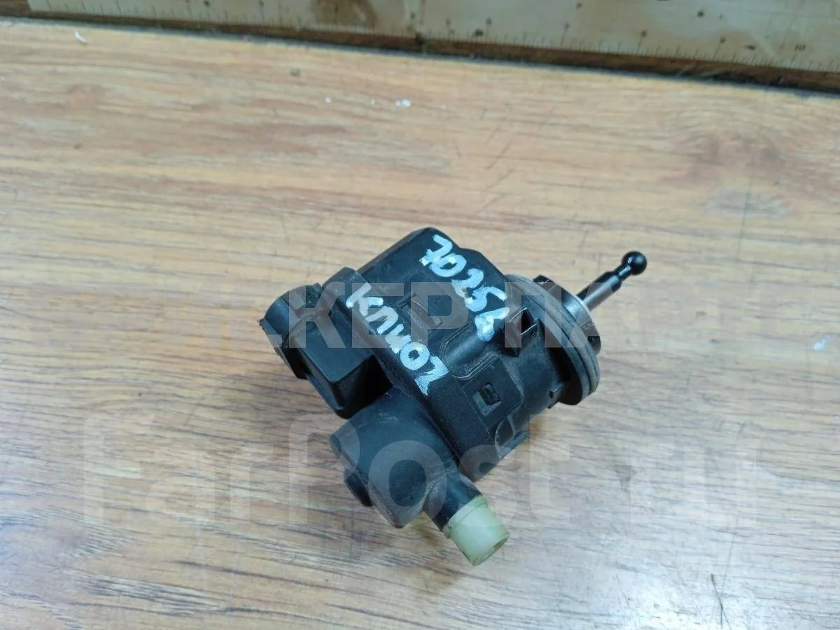 Моторчик корректора фары Рено Симбол 1 рестайлинг