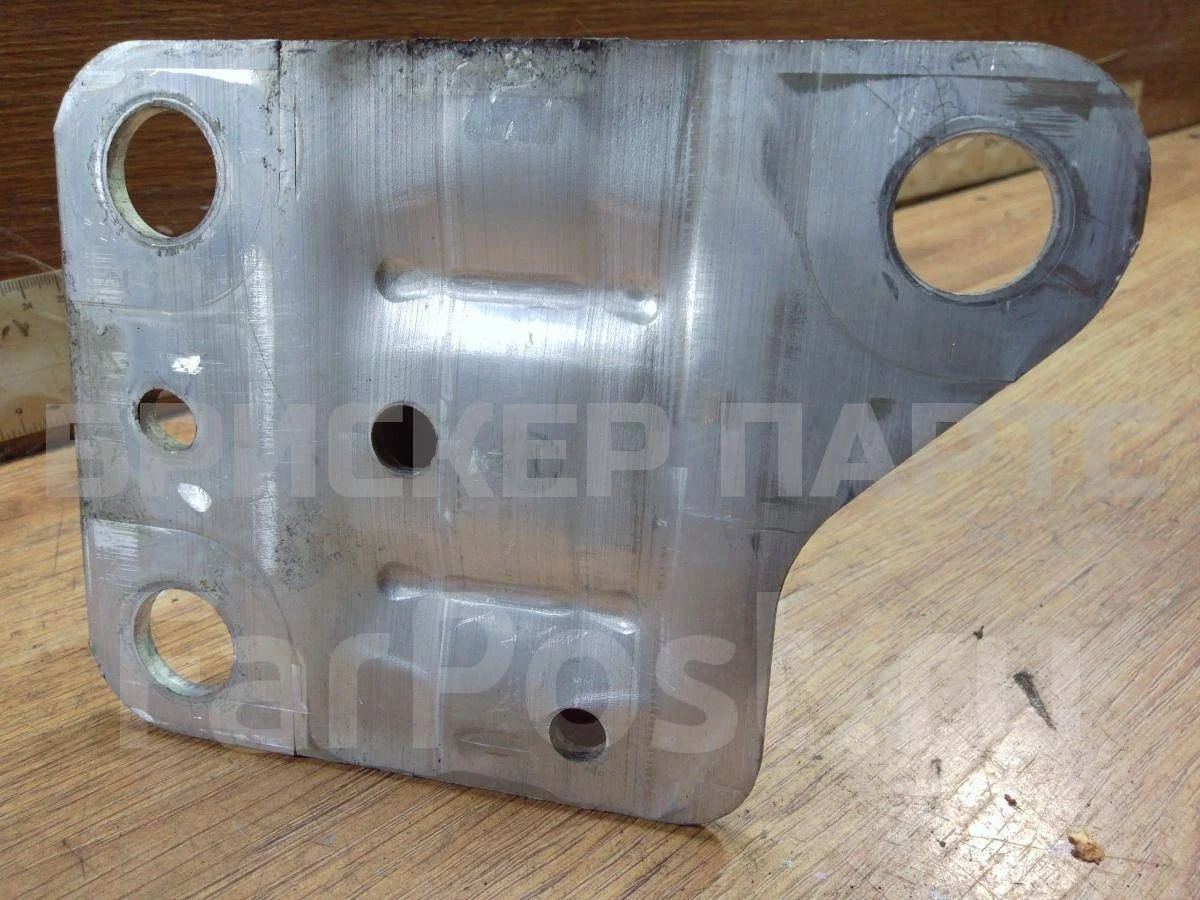 Кронштейн усилителя Рено Сценик 2