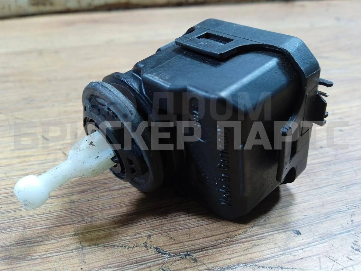 Моторчик корректора фары Фольксваген Пассат Б5+ (плюс)