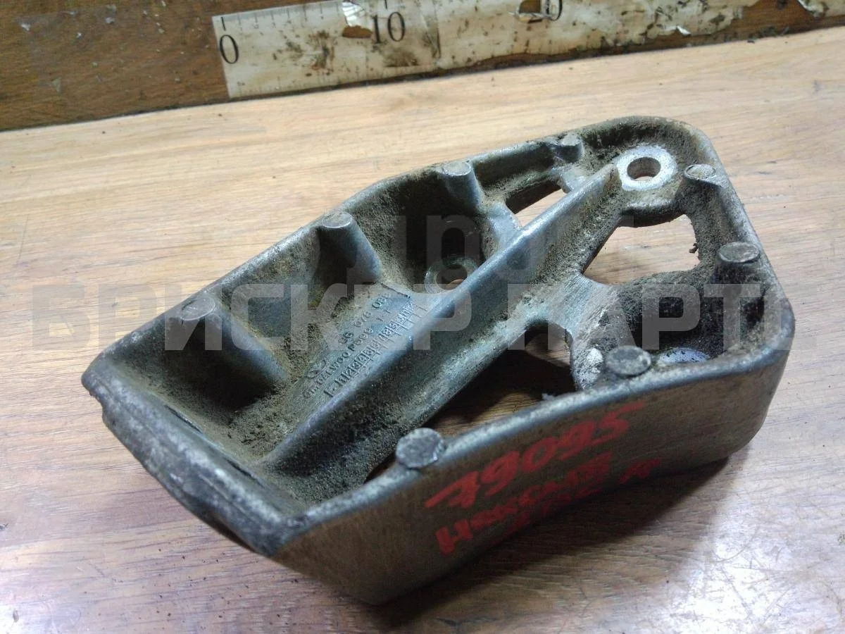 Кронштейн двигателя прав Дэу Нексия 1  N150 рестайлинг