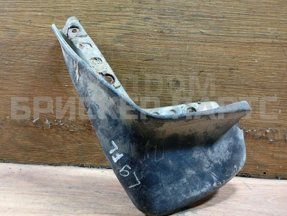 Брызговик передний Митсубиси Лансер 9  (CS)