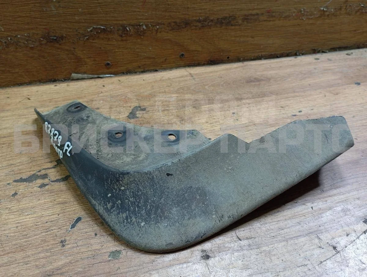 Брызговик передний Рено Дастер 1  HS