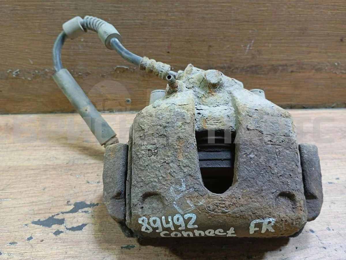 Суппорт передний Форд Турнео Коннект 1