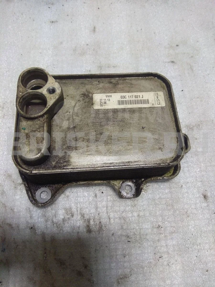 Радиатор масляный Фольксваген Гольф Mk5