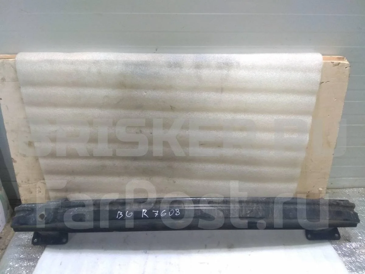 Усилитель бампера(зад) Фольксваген Пассат Б6