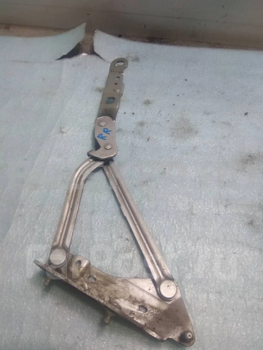 Петля багажника правая Рено Меган 2  LM05, KM, BM