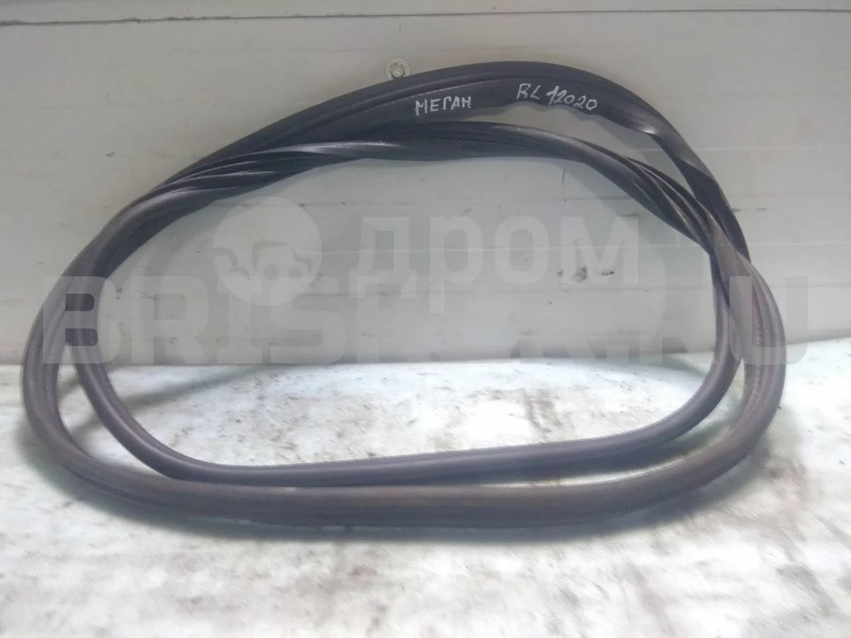 Уплотнитель двери Рено Меган 2  LM05, KM, BM