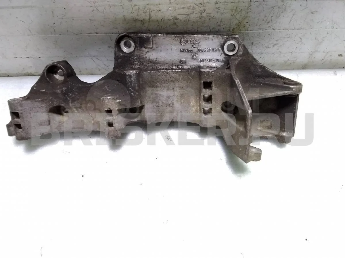 Кронштейн Фольксваген Транспортер Т5