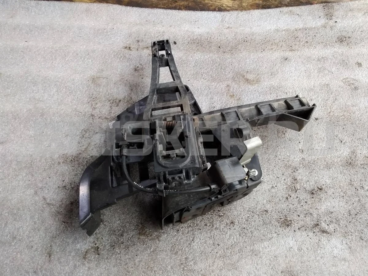 Замок двери задней Форд Фокус 2  CB4