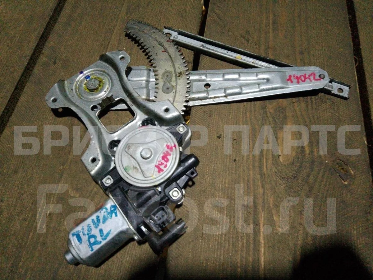 Стеклоподъемник(зад) Ниссан Тиида 1  C11