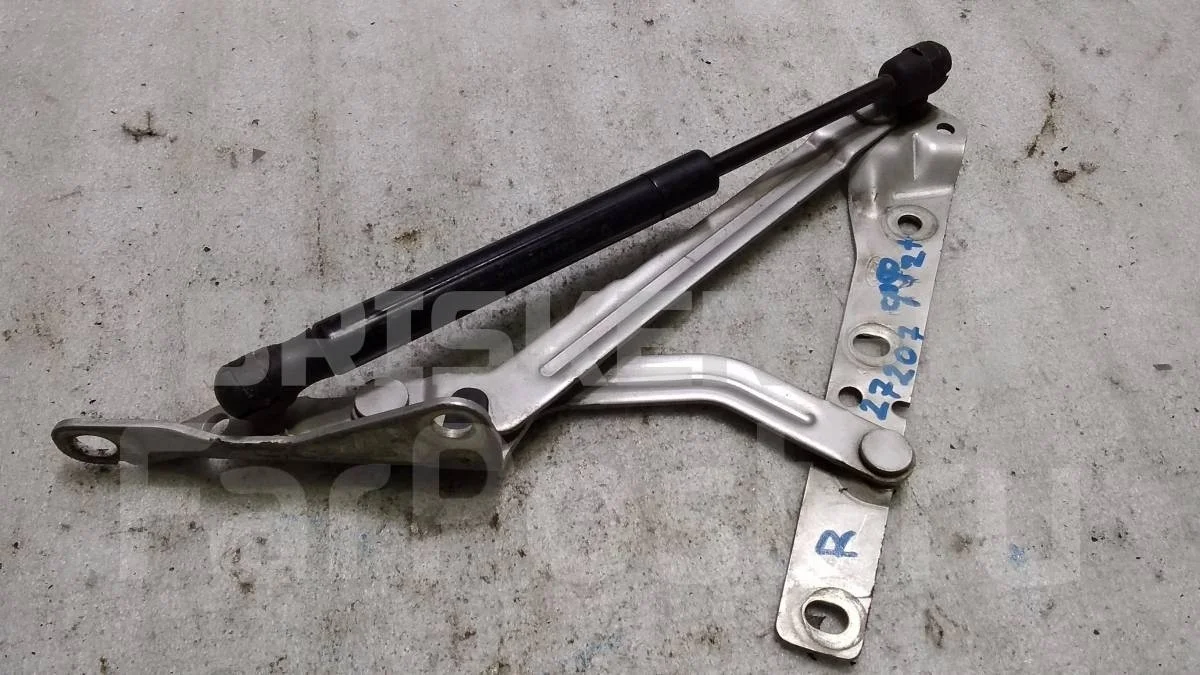 Петля багажника правая Форд Фокус 2  рестайлинг