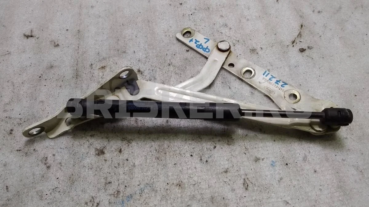 Петля багажника левая Форд Фокус 2  рестайлинг