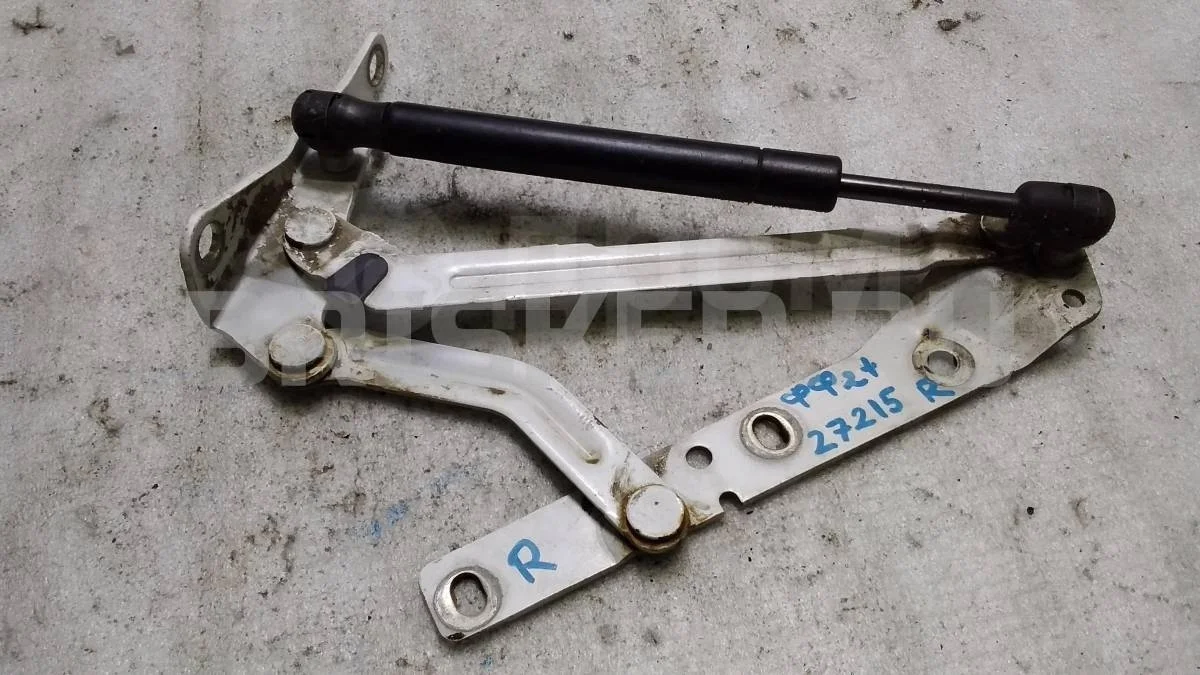 Петля багажника правая Форд Фокус 2  рестайлинг