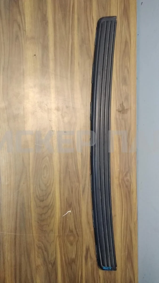 Накладка зад бампера Ленд Ровер Дискавери 3