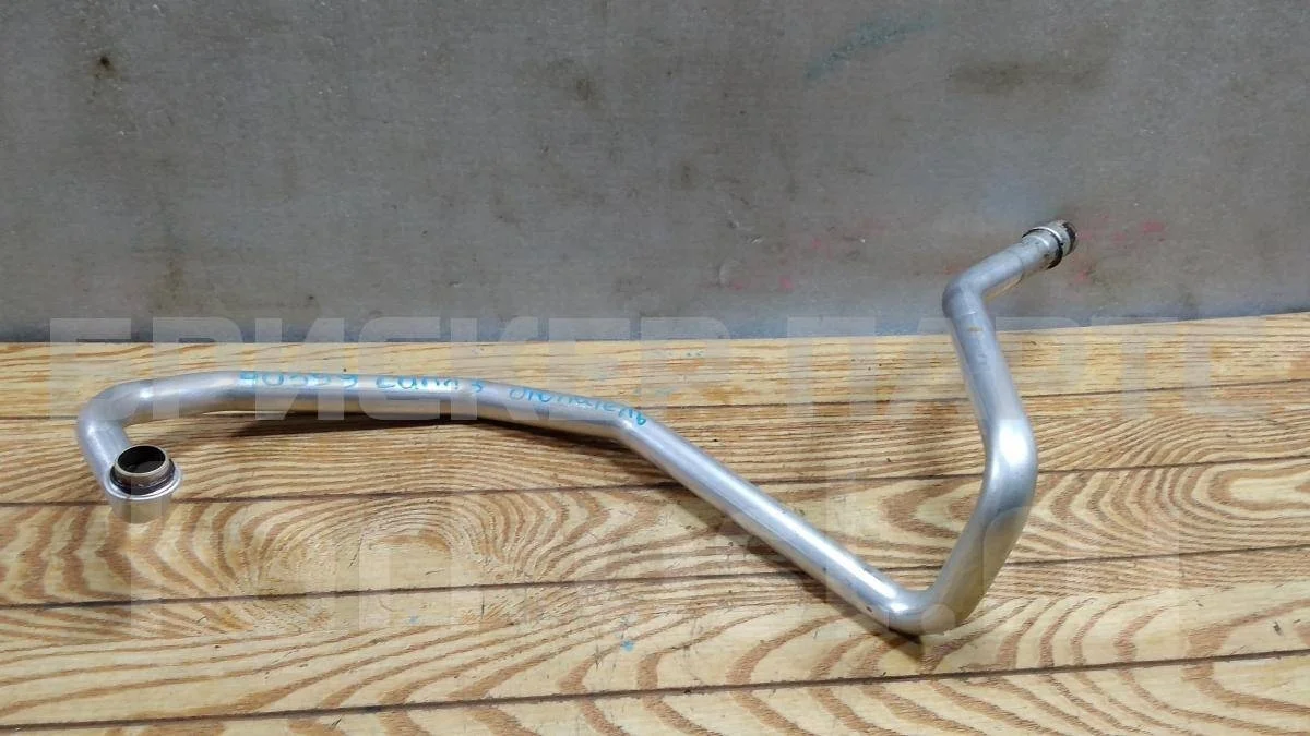 Патрубок отопителя Ленд Ровер Дискавери 3