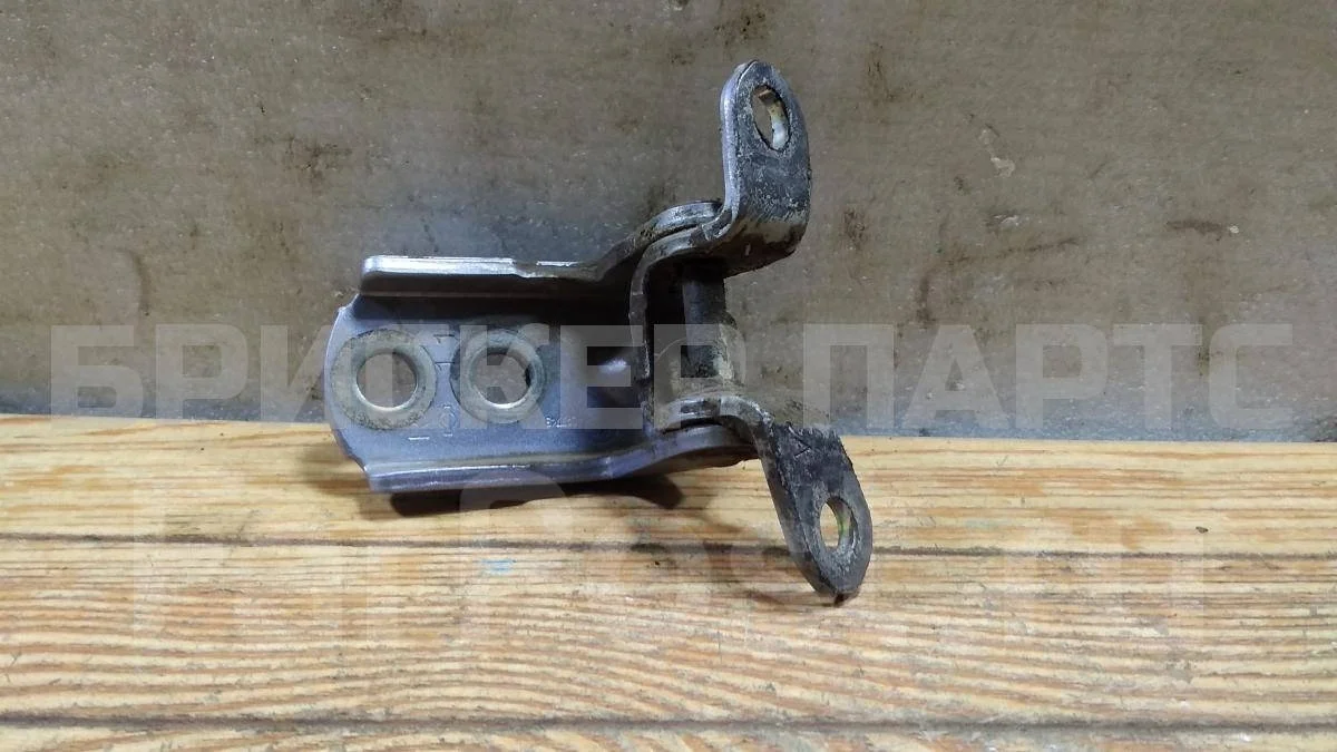 Петля двери зад левой Ниссан Тиида 1  C11