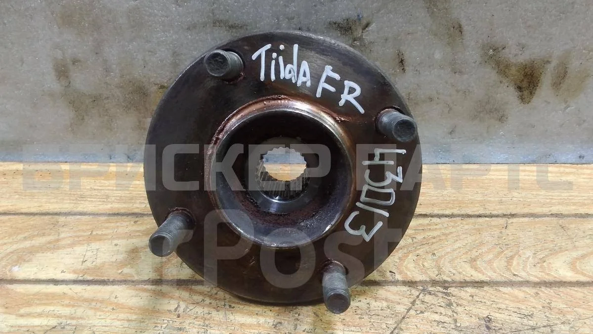 Ступица передняя прав Ниссан Тиида 1  C11