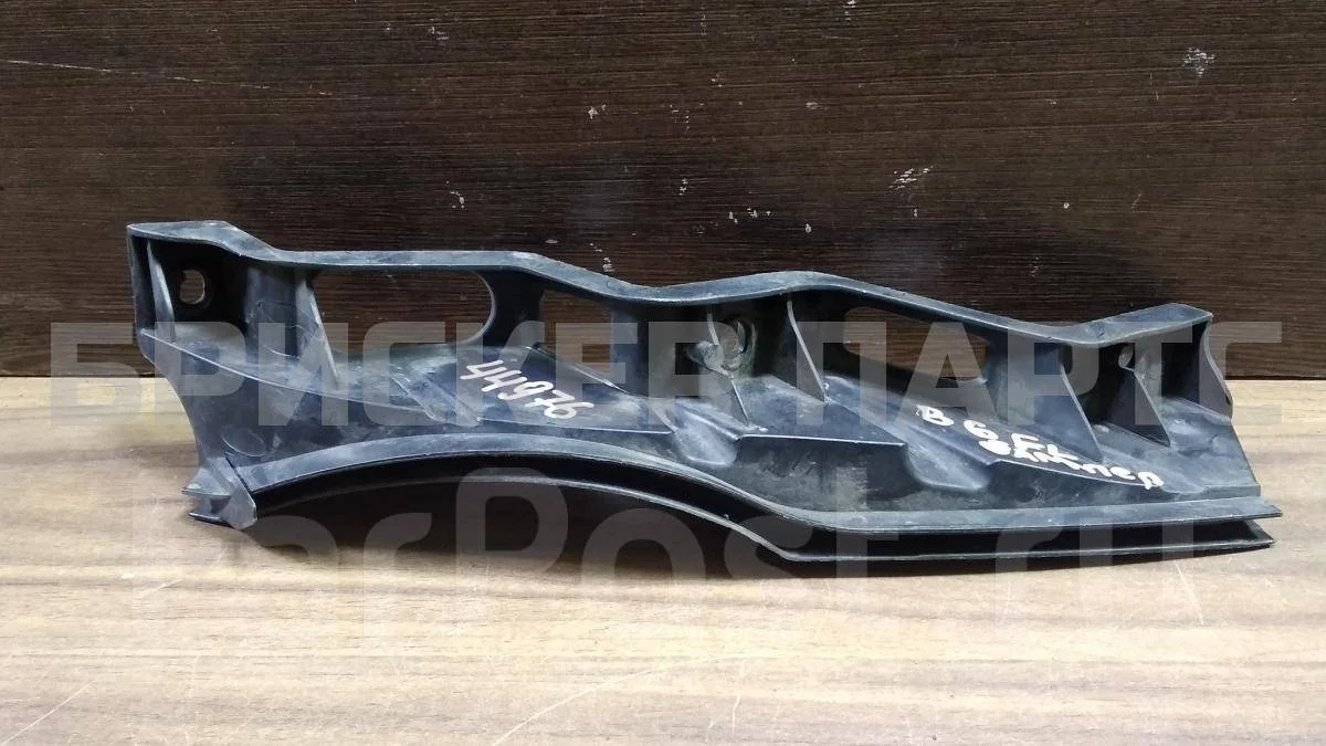 Кронштейн бампера Фольксваген Пассат Б6