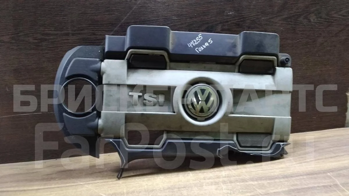 Крышка двигателя Фольксваген Гольф Mk5