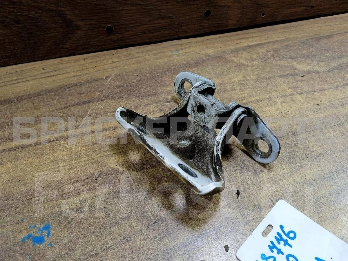 Петля двери зад правой Киа Сид 2  JD