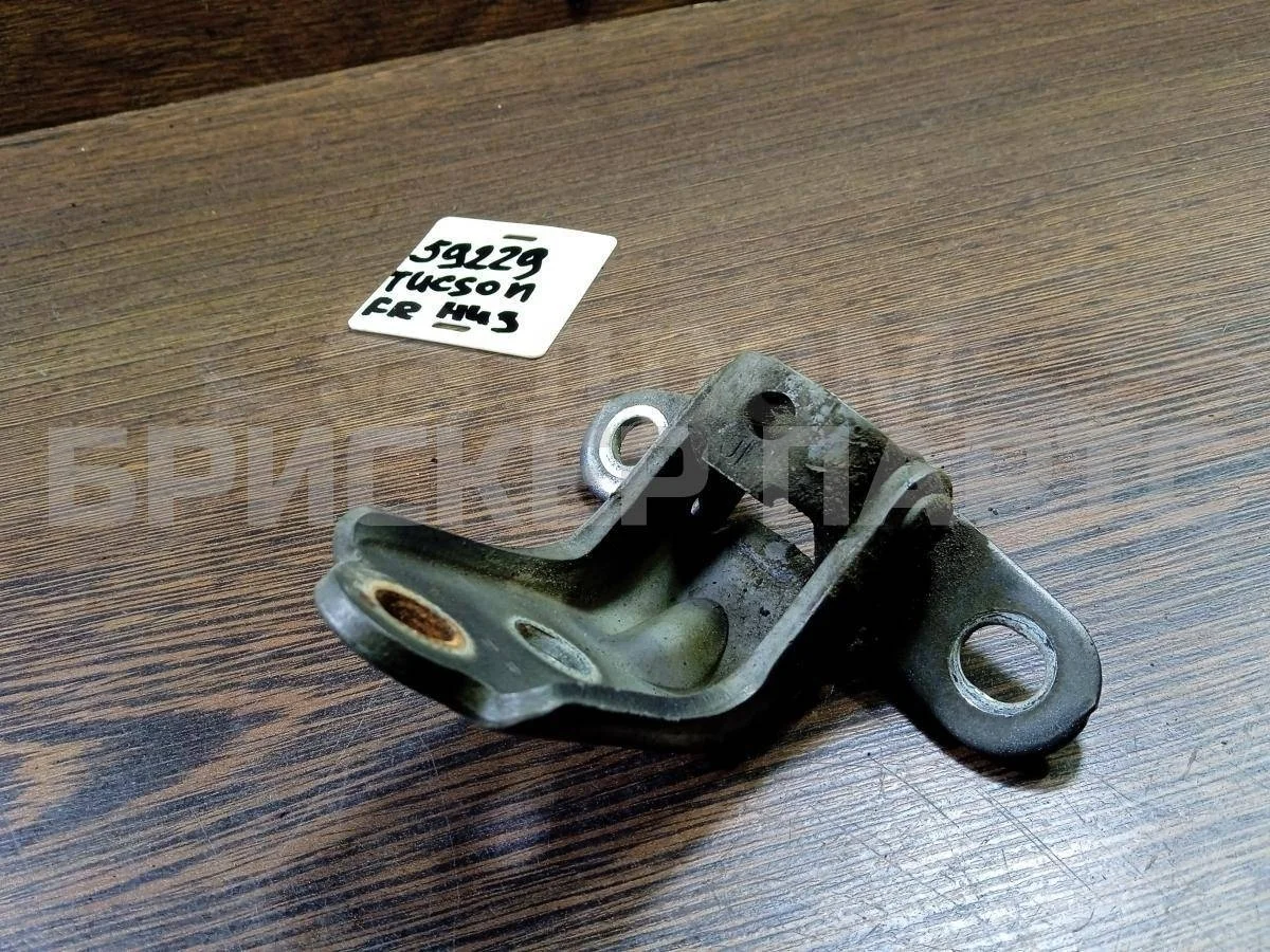 Петля двери пер правой Хендай Туссан I  JM