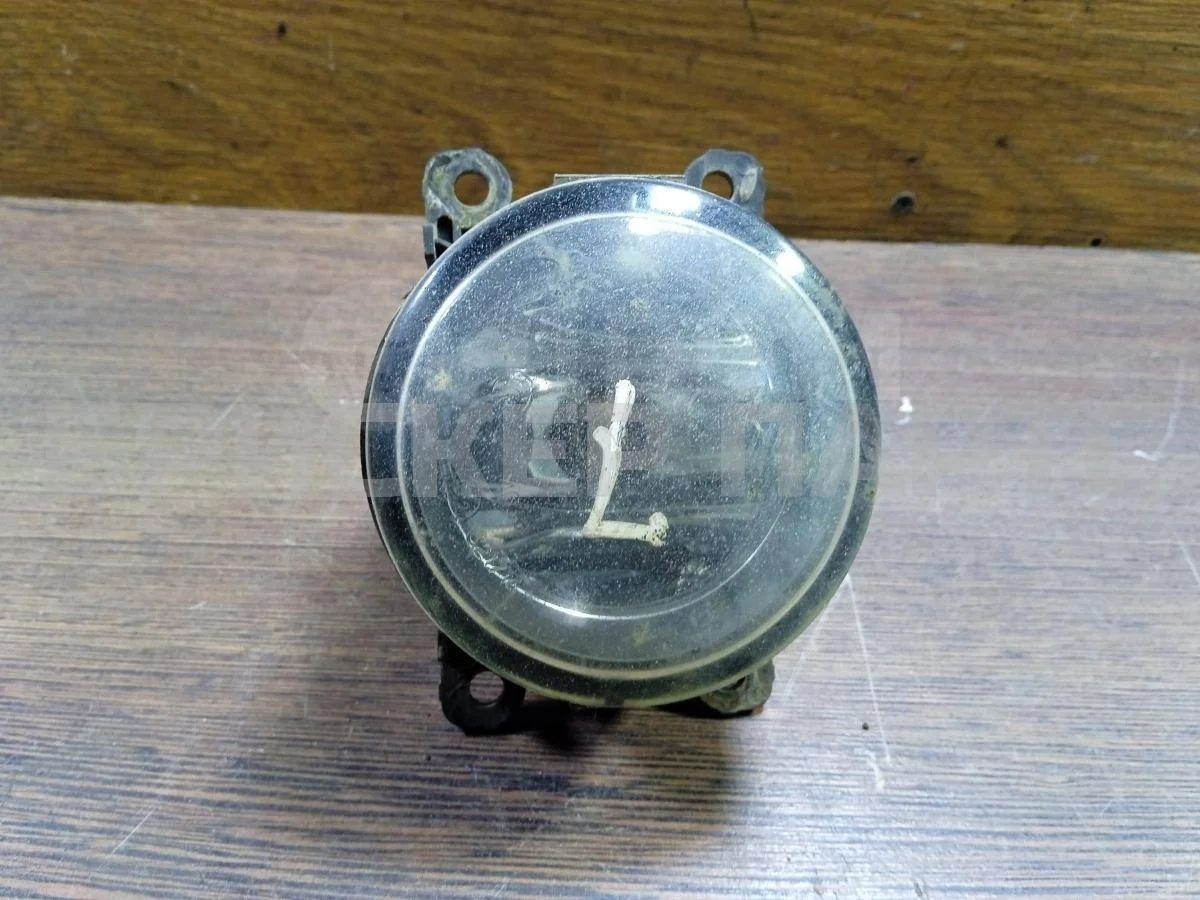 Противотуманная фара Рено Сандеро 1