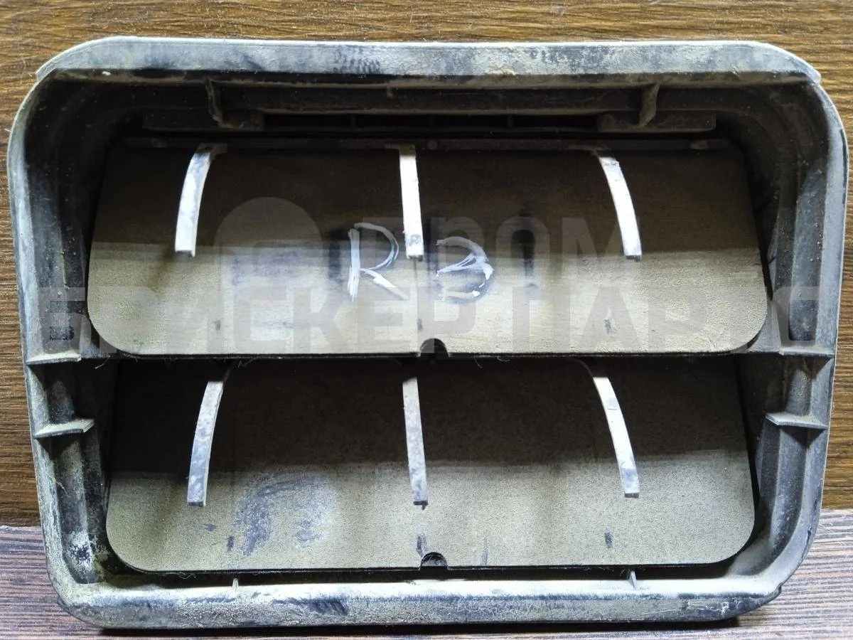 Клапан заднего крыла Рено Колеос 1  Y