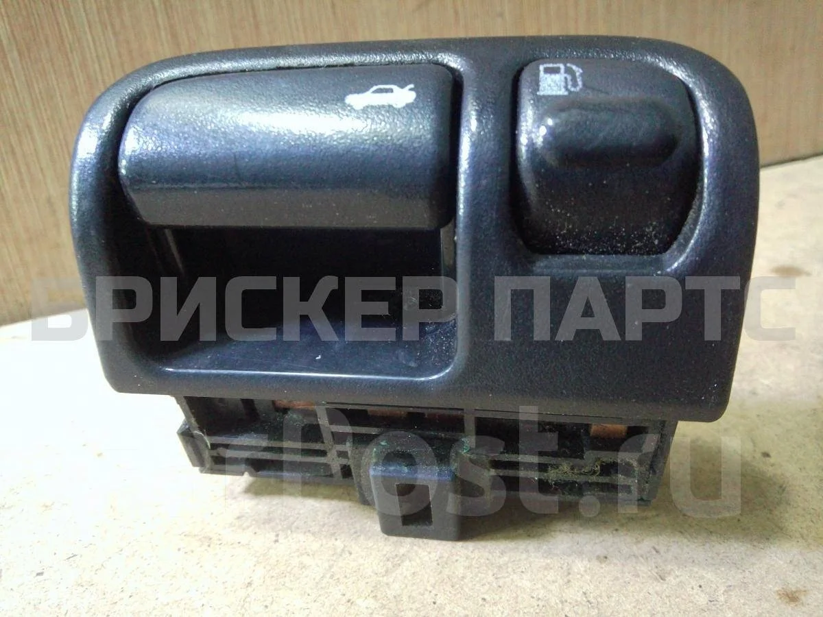 Кнопка открытия багажника Ниссан Максима 5  A33