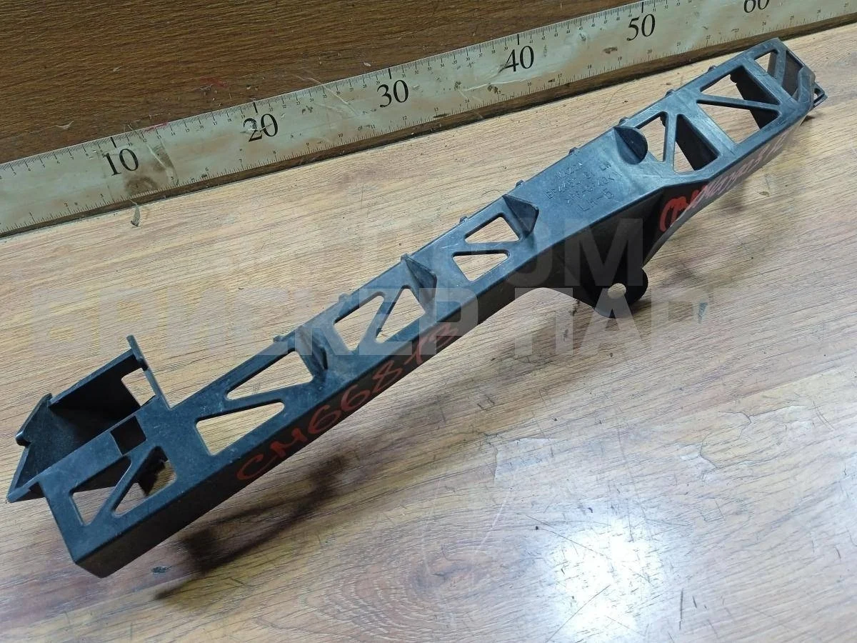 Кронштейн фары Мазда 3 1 (BK)