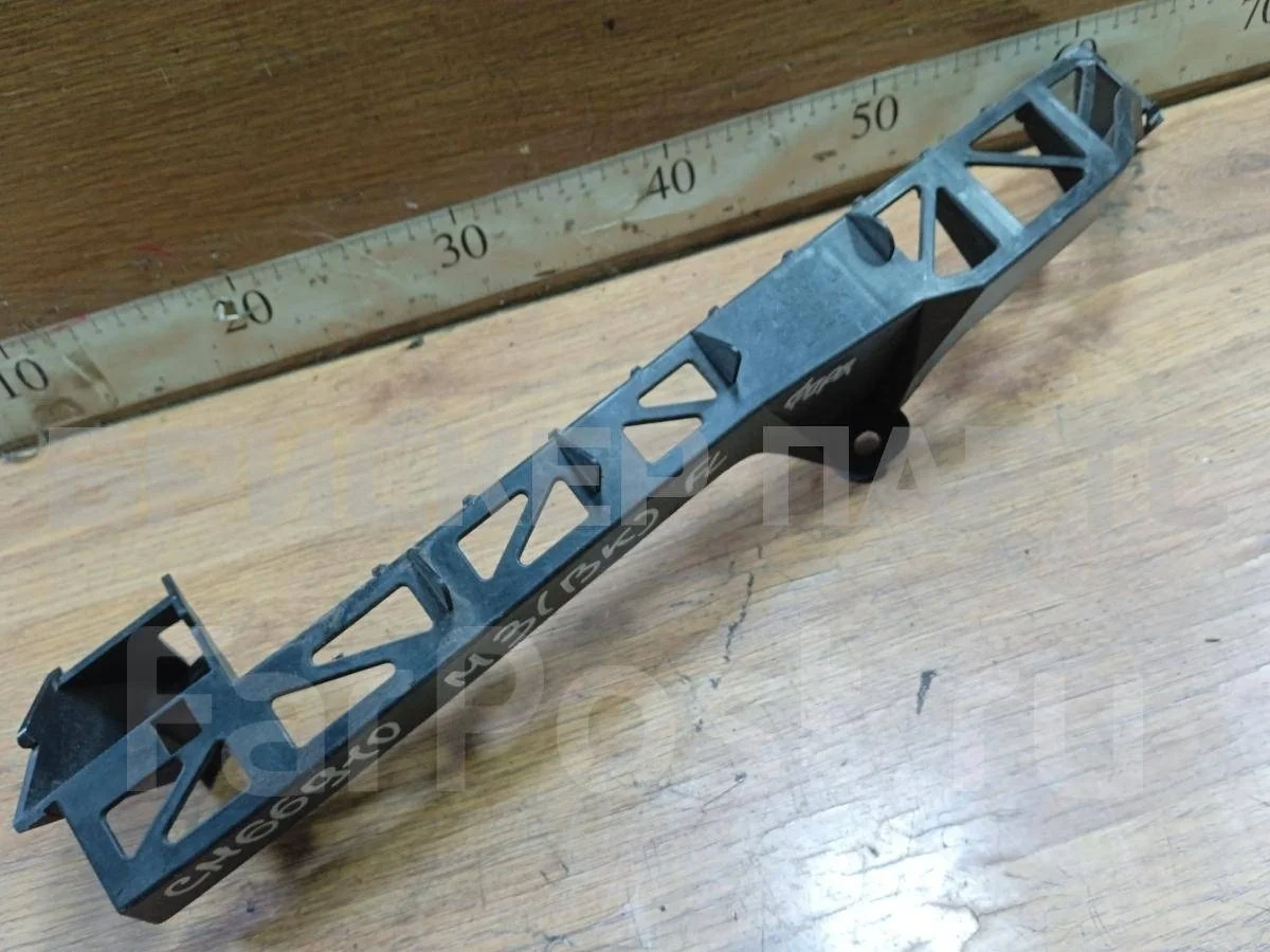 Кронштейн фары Мазда 3 1 (BK)