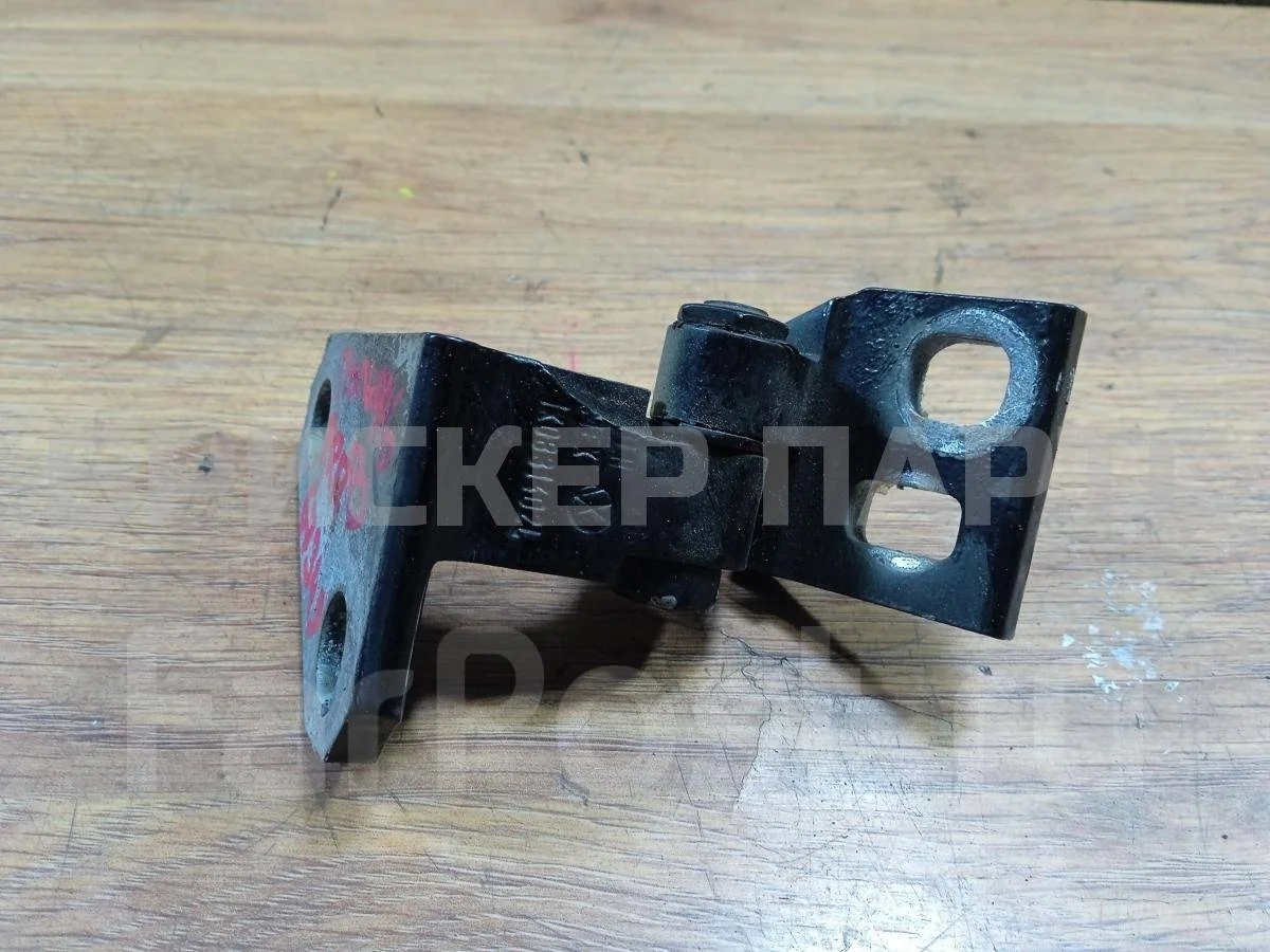 Петля двери пер правой Фольксваген Гольф Mk6