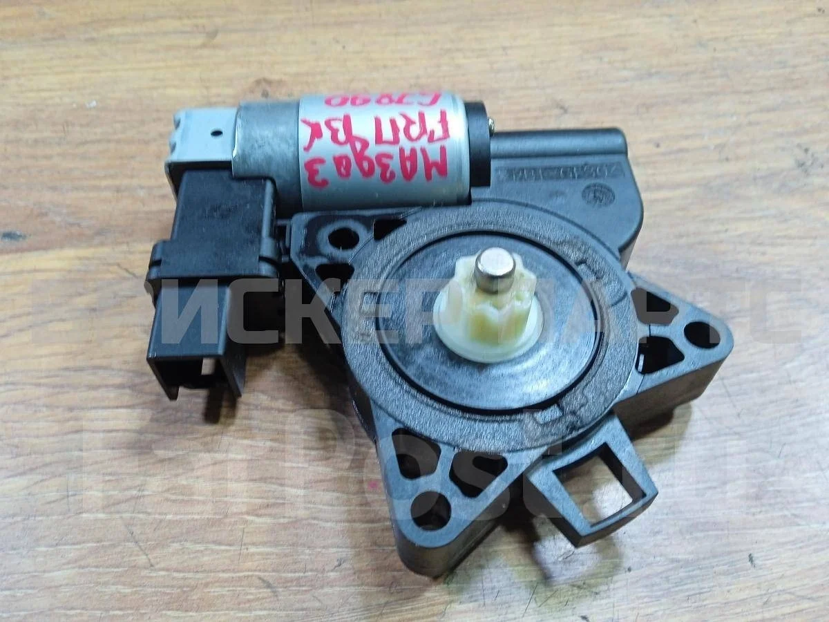 Моторчик стеклопод. Мазда 3 1 (BK)