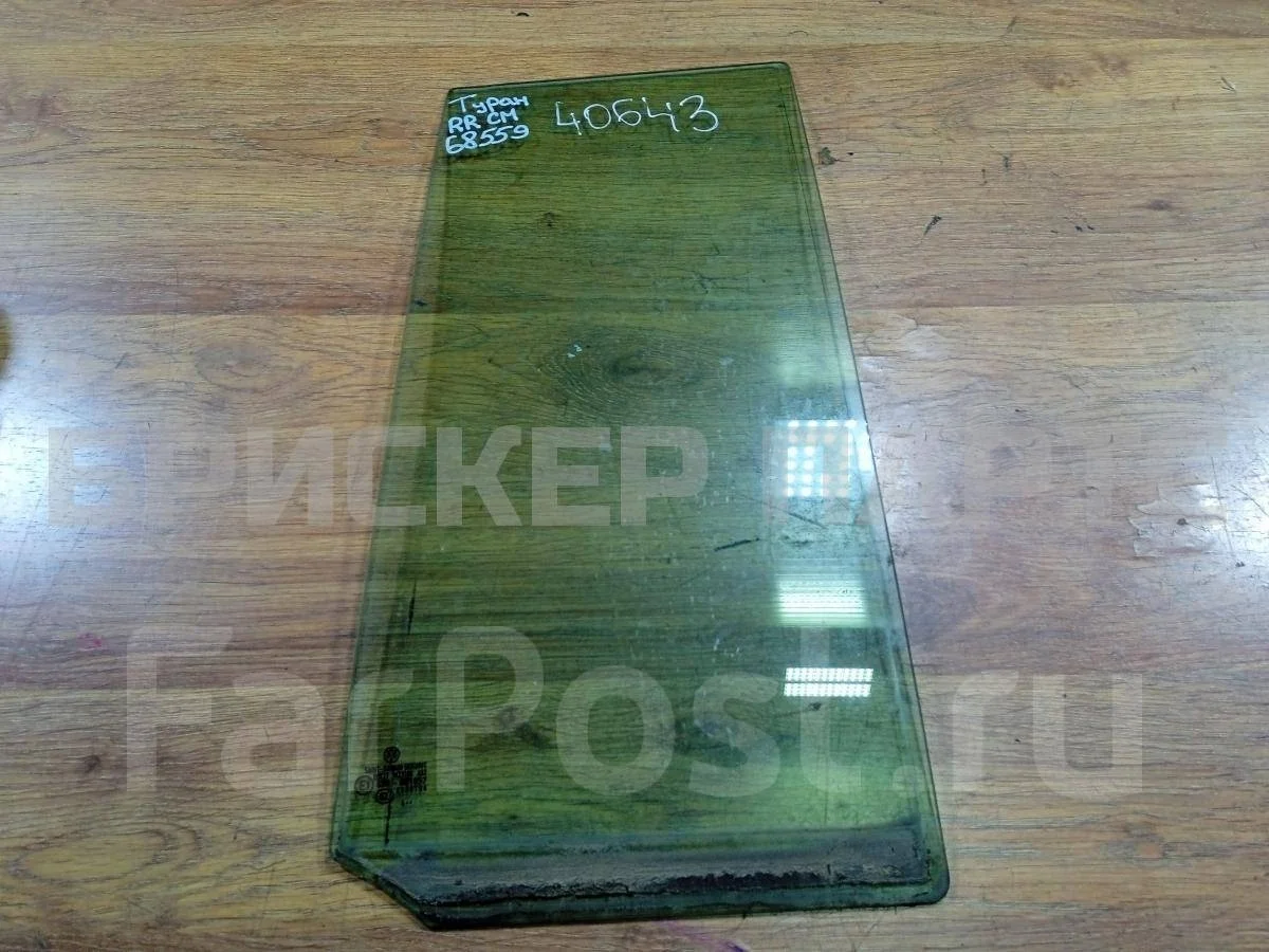 Стекло форточка зад Фольксваген Туран 1  (1T)