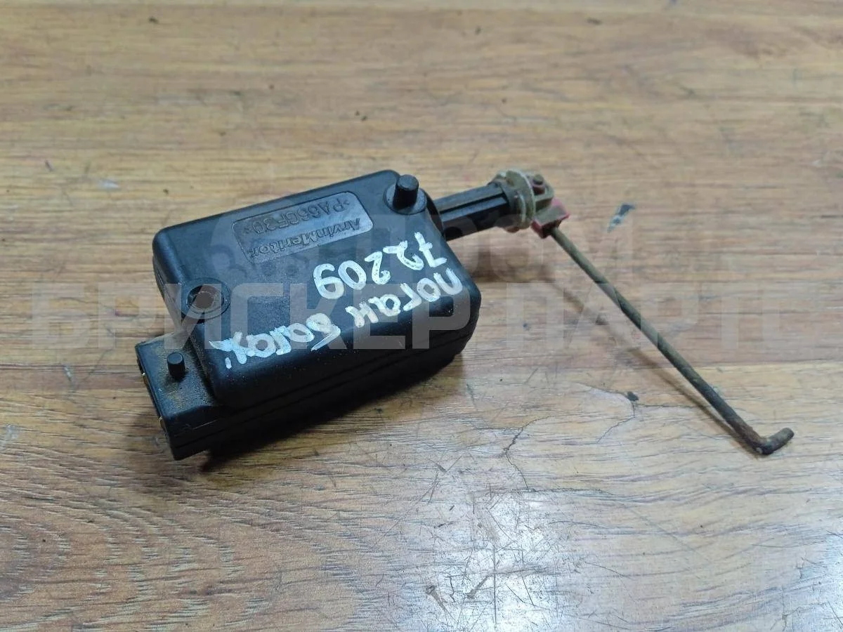 Активатор замка(багаж) Рено Логан 1  LS0G/LS12