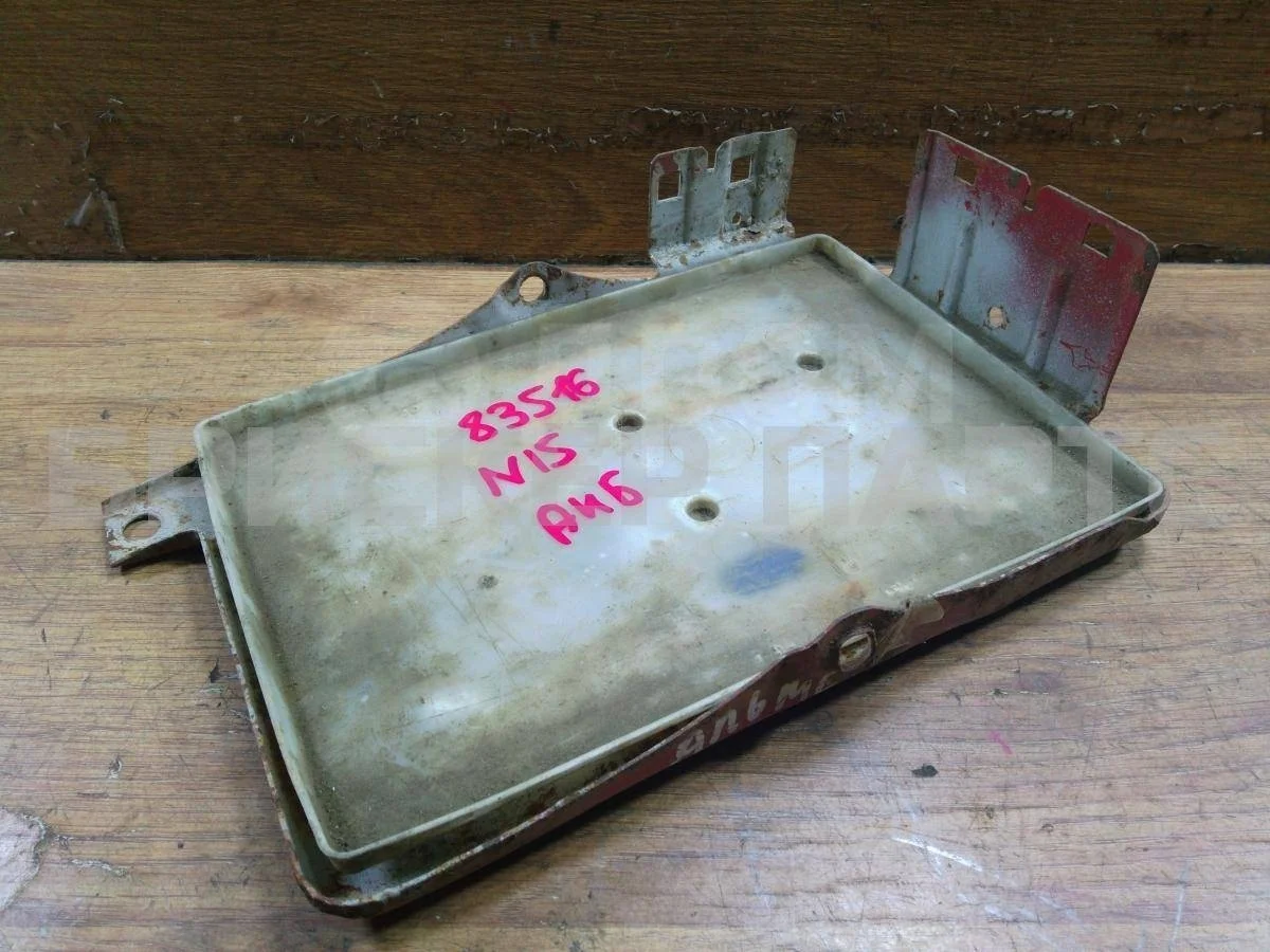 Крепление аккумулятора Ниссан Альмера 1 Поколение N15