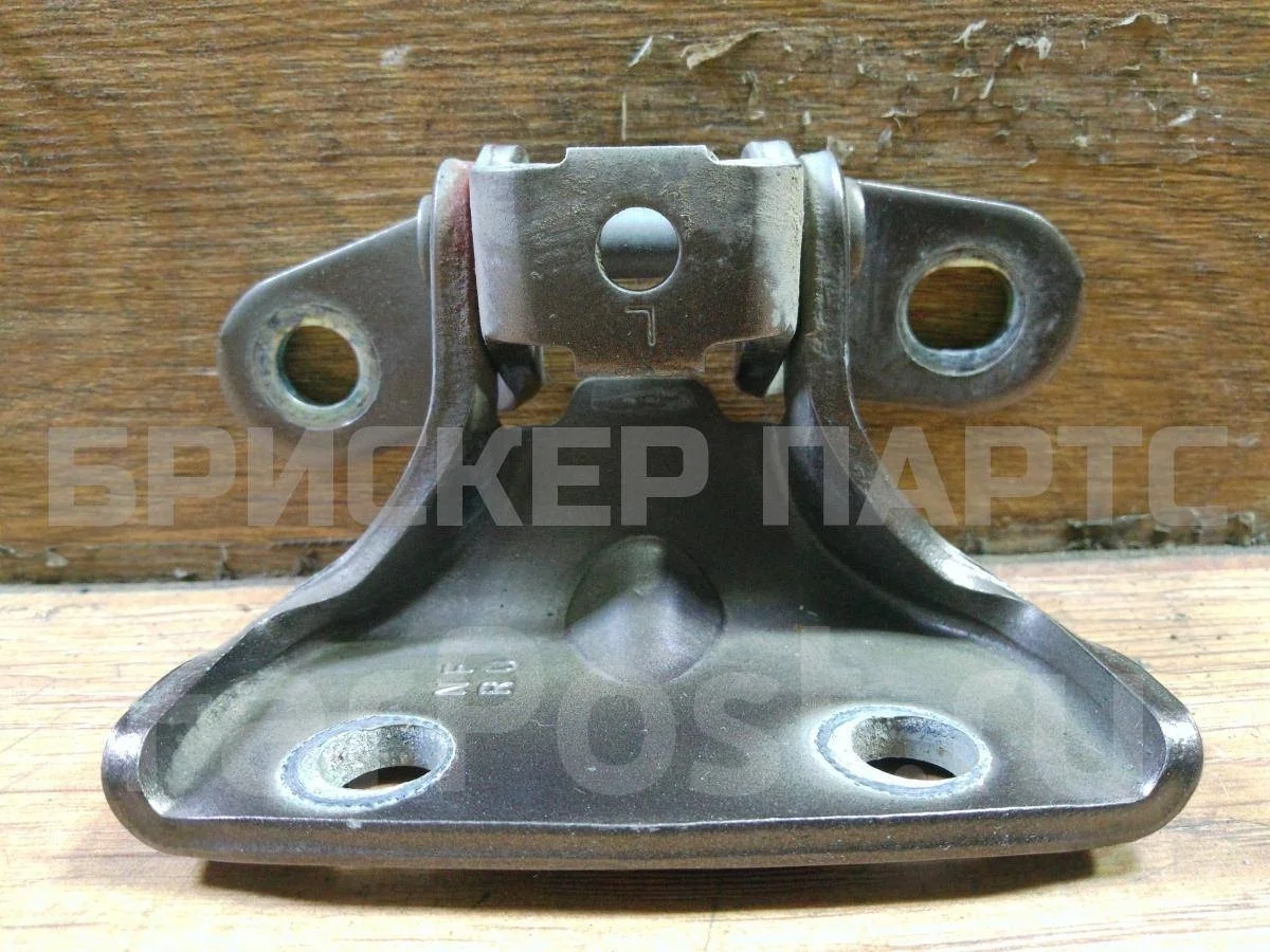 Петля двери пер правой Киа Сид 2  JD