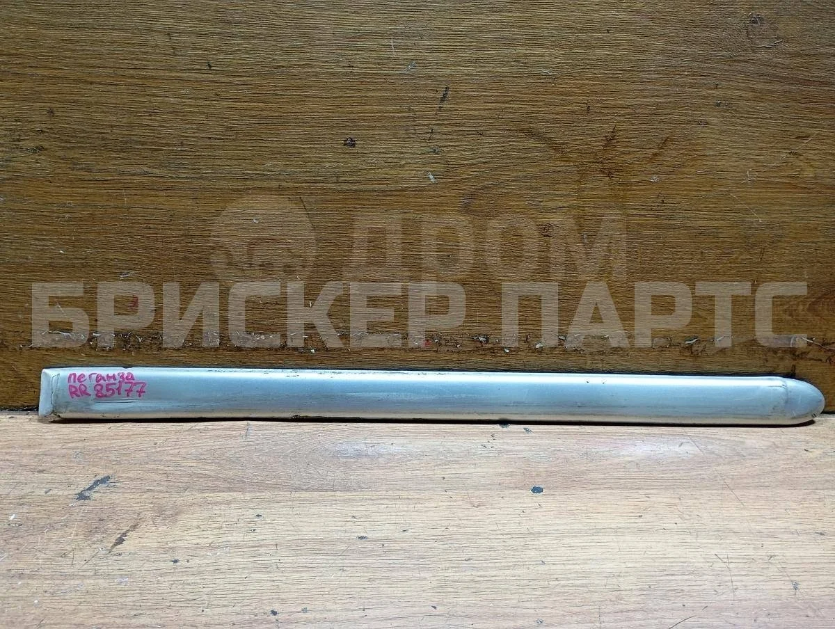 Молдинг двери зад прав Дэу Леганза 1  V100