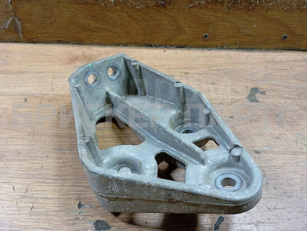 Кронштейн двигателя прав ЗАЗ Шанс/Сенс T100, T150