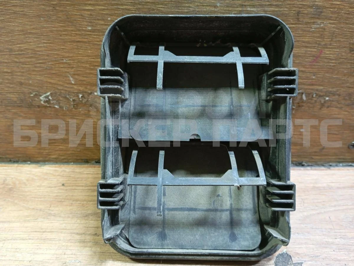 Клапан заднего крыла Ниссан Тиида 1  C11