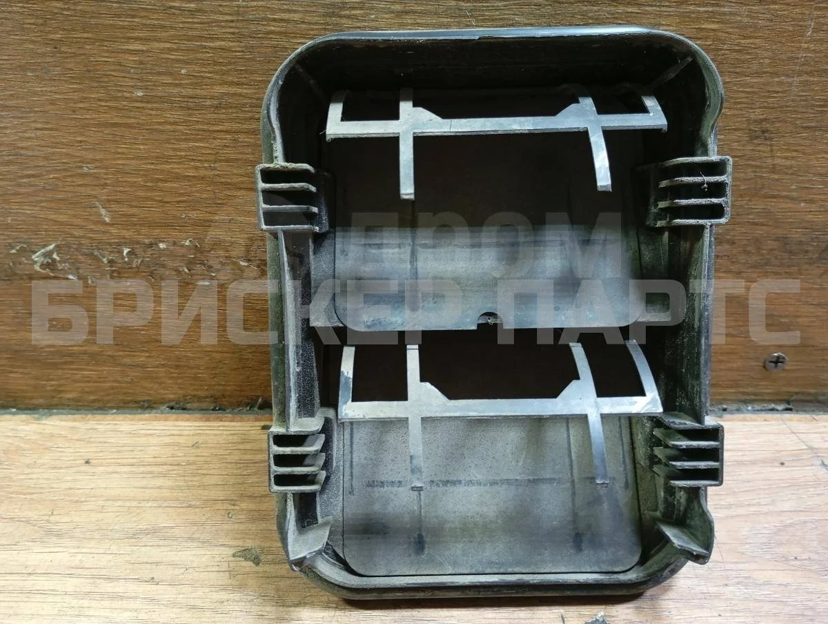 Клапан заднего крыла Ниссан Тиида 1  C11