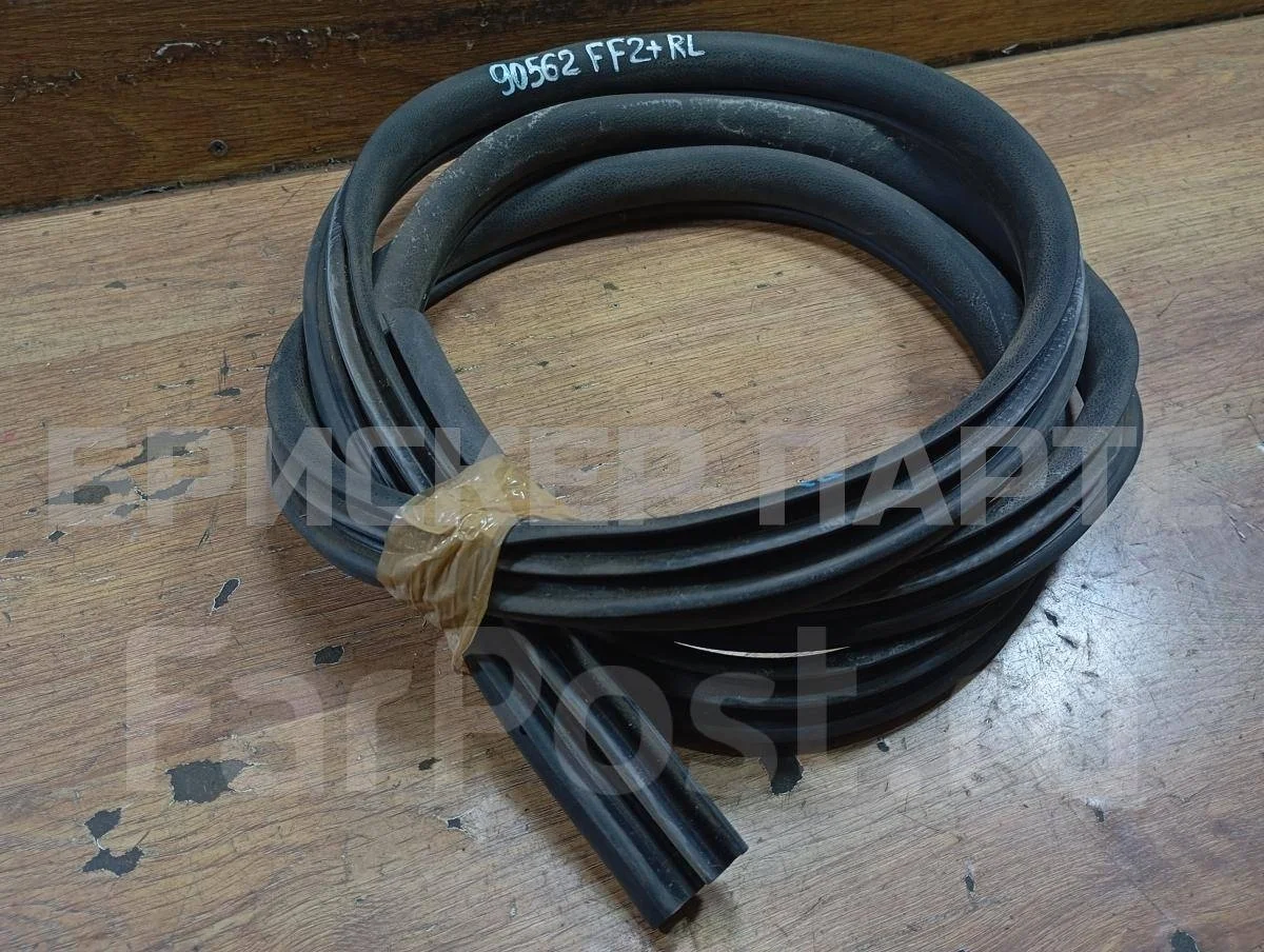 Уплотнитель двери Форд Фокус 2  рестайлинг