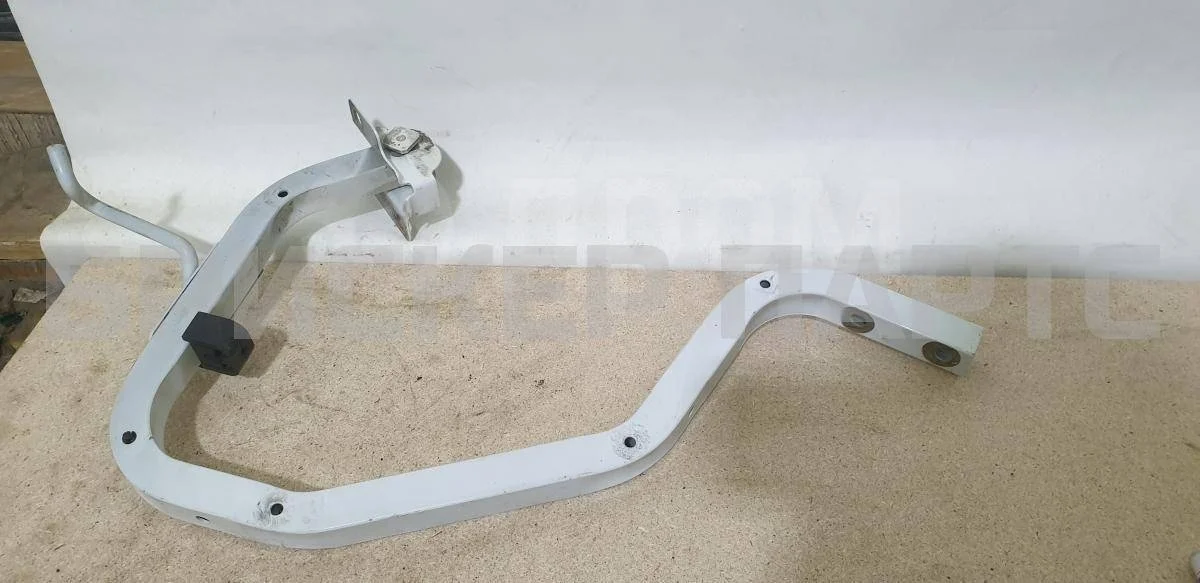 Петля багажника левая Рено Логан 2  L8