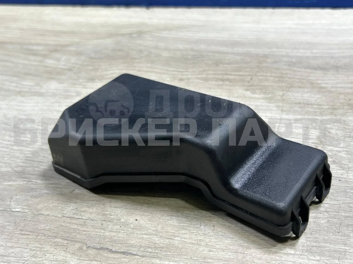 Крышка блока предохранителей Тойота Авенсис 2 (T250)