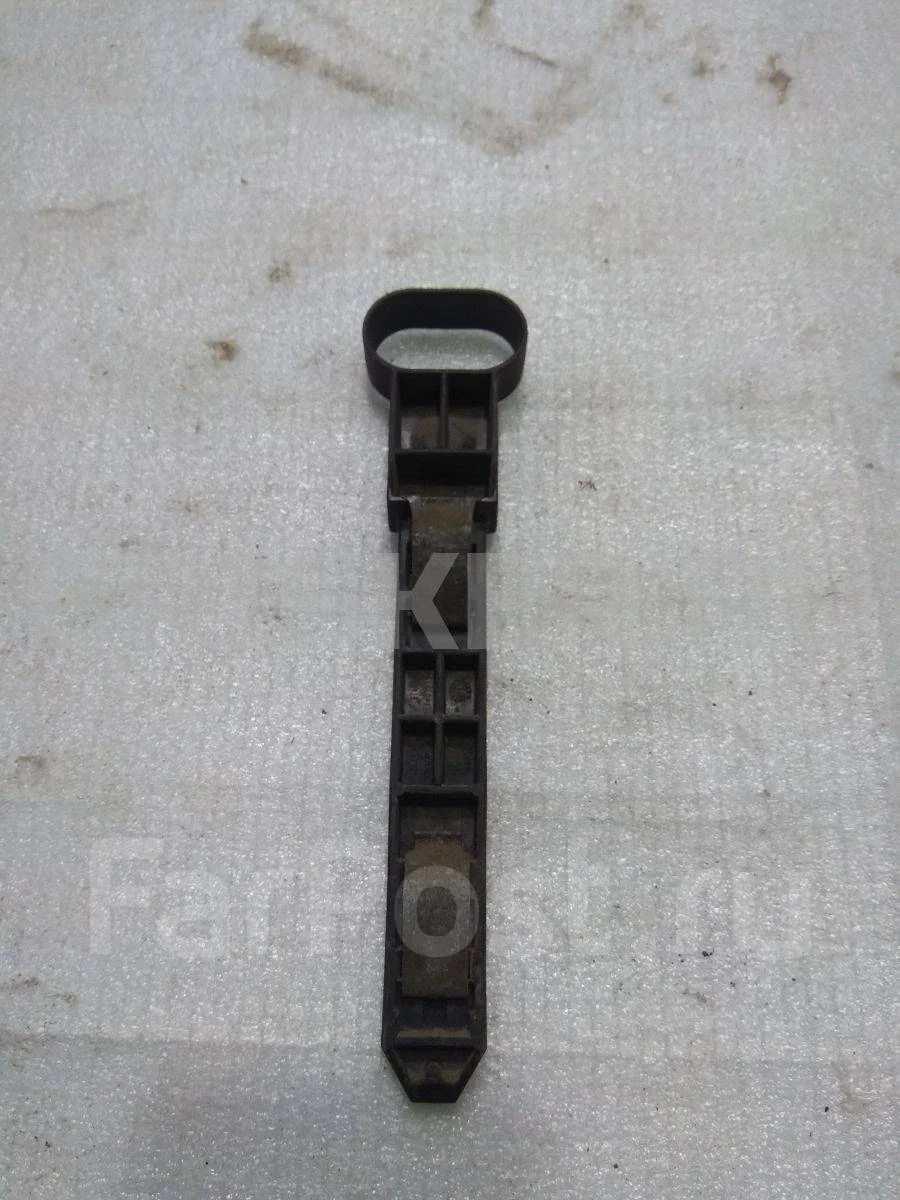 Крепеж фары Вольво S60 2