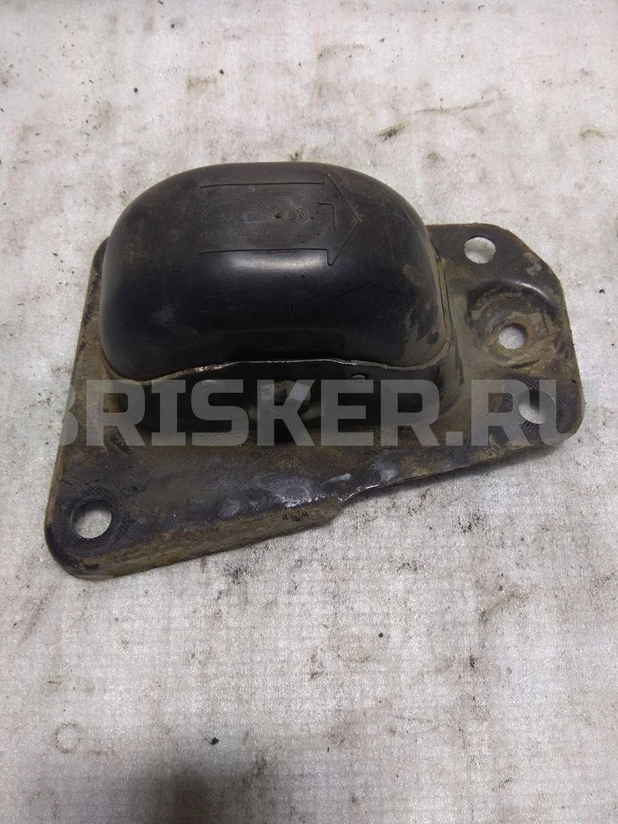 Кронштейн рычага лев Фольксваген Гольф Mk5