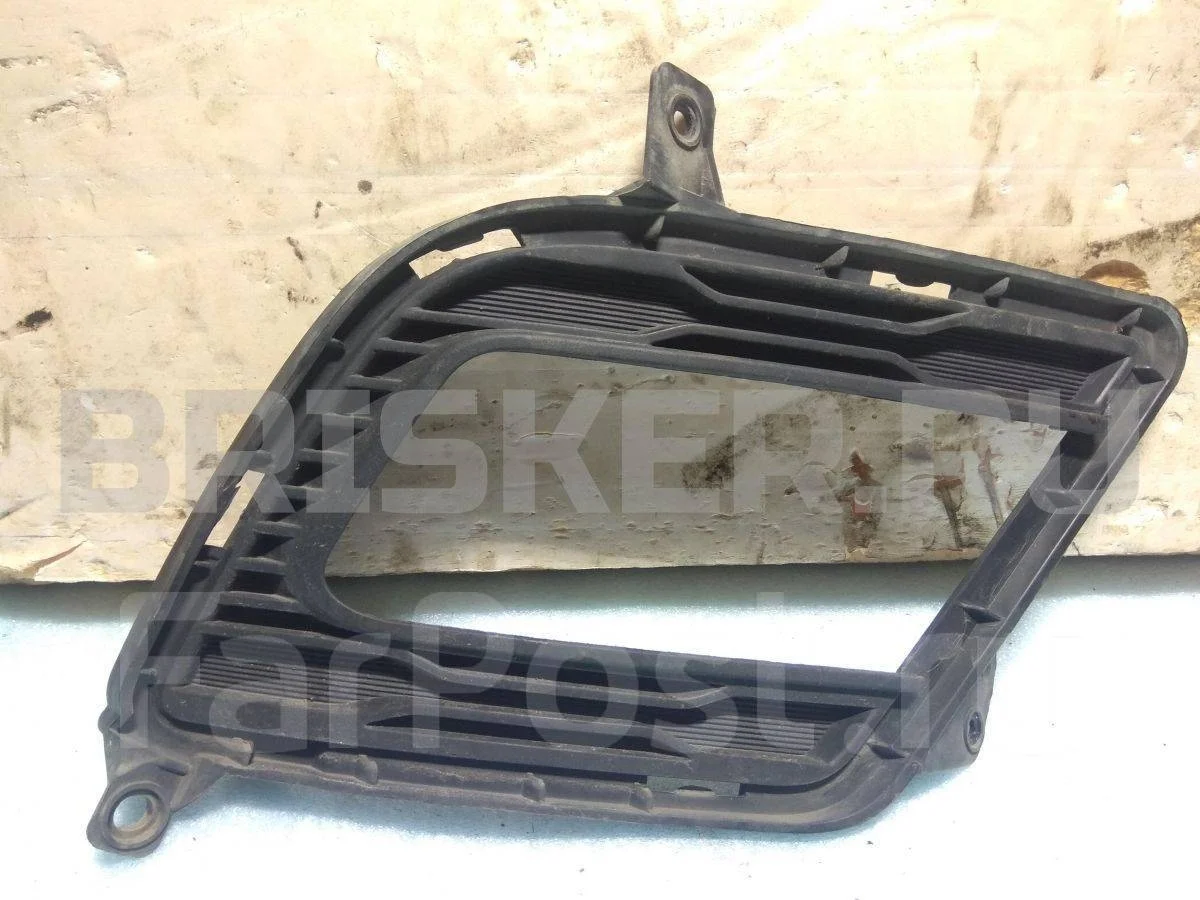 Накладка ПТФ правая Киа Сид 1